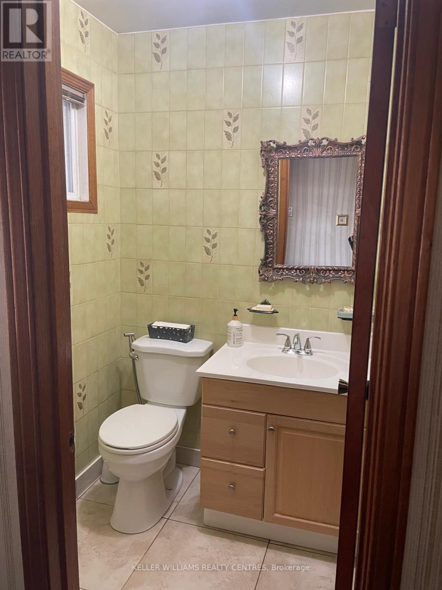 30 Clubhouse Court, Toronto, Ontario  M3L 2K5 - Photo 9 - W13078732