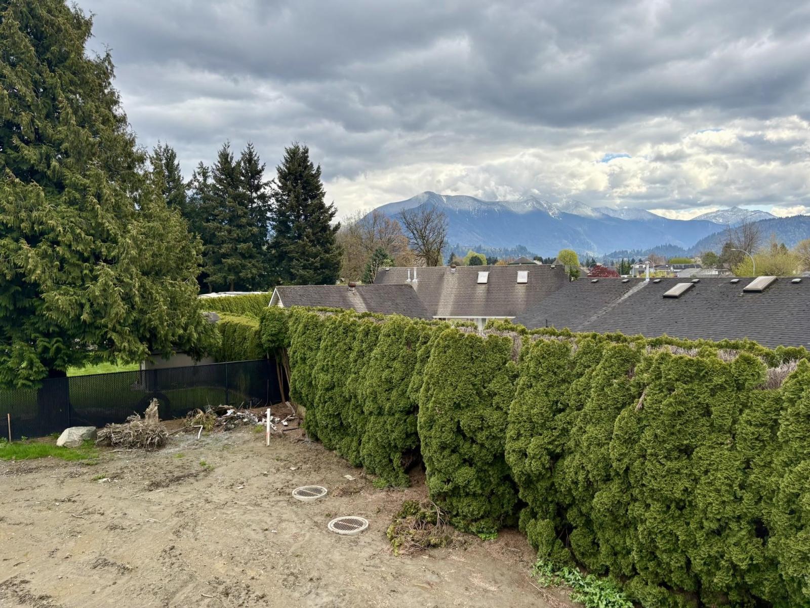 7033 Eden Drive, Sardis West Vedder, Chilliwack, British Columbia  V2R 1E6 - Photo 2 - R3112257