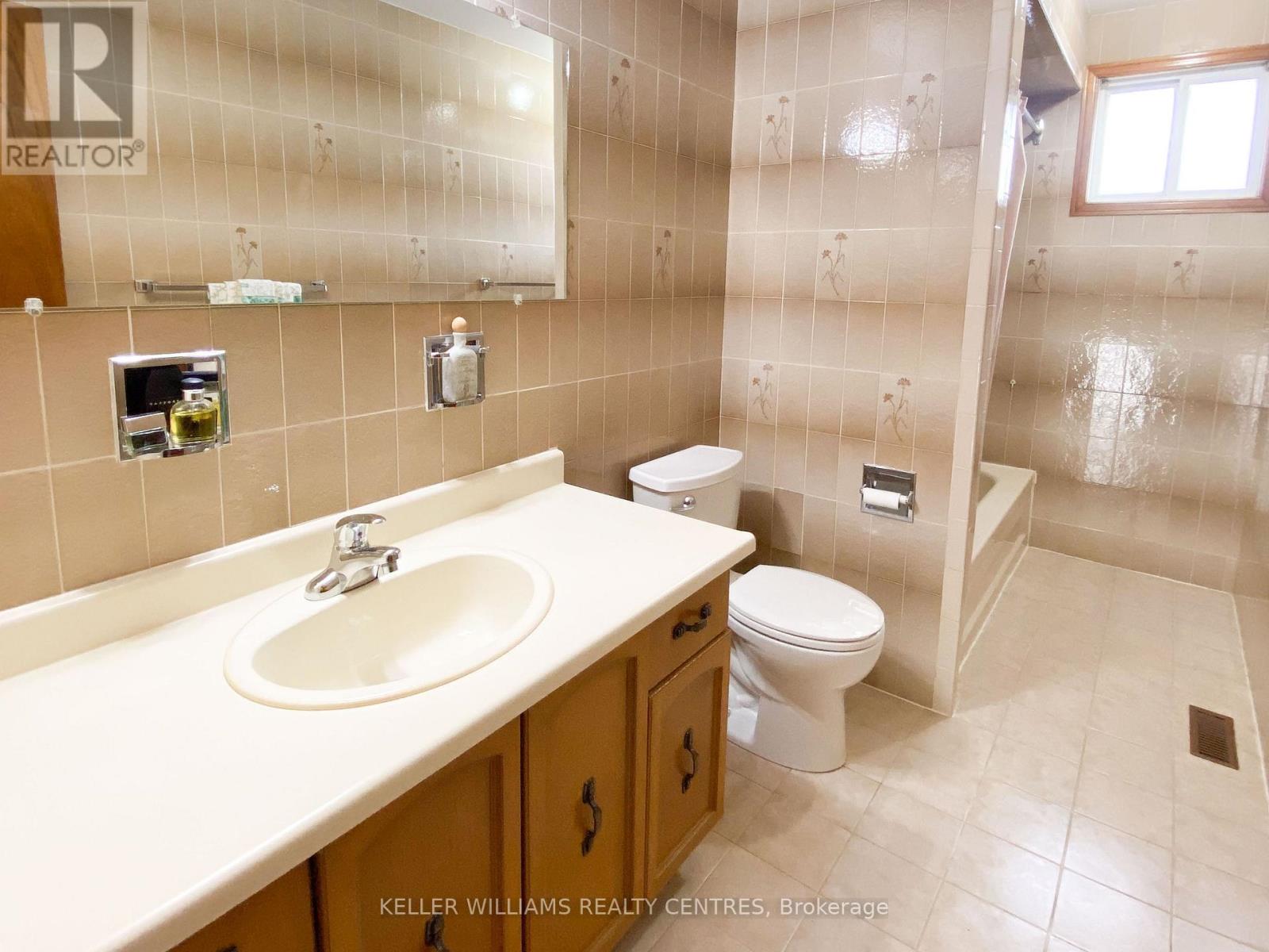 30 Clubhouse Court, Toronto, Ontario  M3L 2K5 - Photo 29 - W13078732