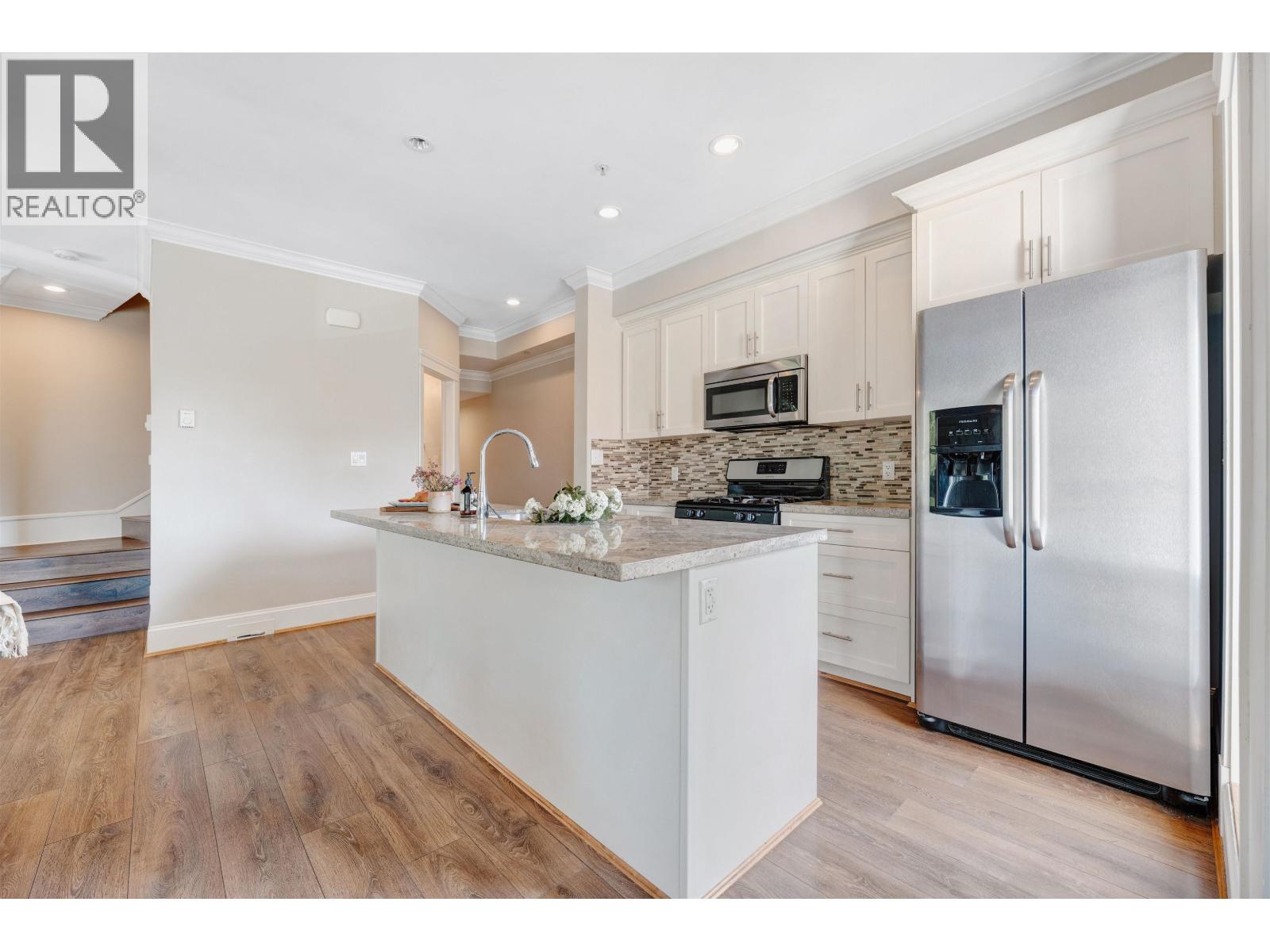 308 Seymour River Place, North Vancouver, British Columbia  V7H 1S7 - Photo 12 - R3120397