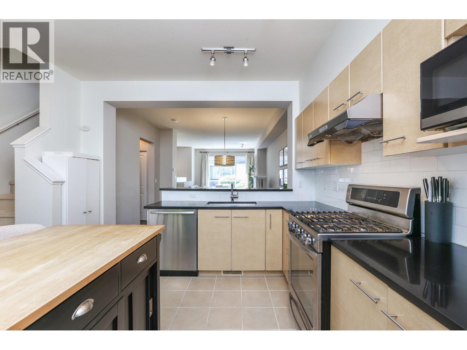 32 9133 Sills Avenue, Richmond, British Columbia  V6Y 4H6 - Photo 6 - R3120409