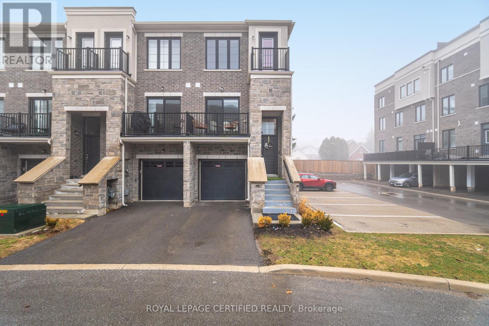 22 - 383 DUNDAS STREET E, Hamilton, Ontario