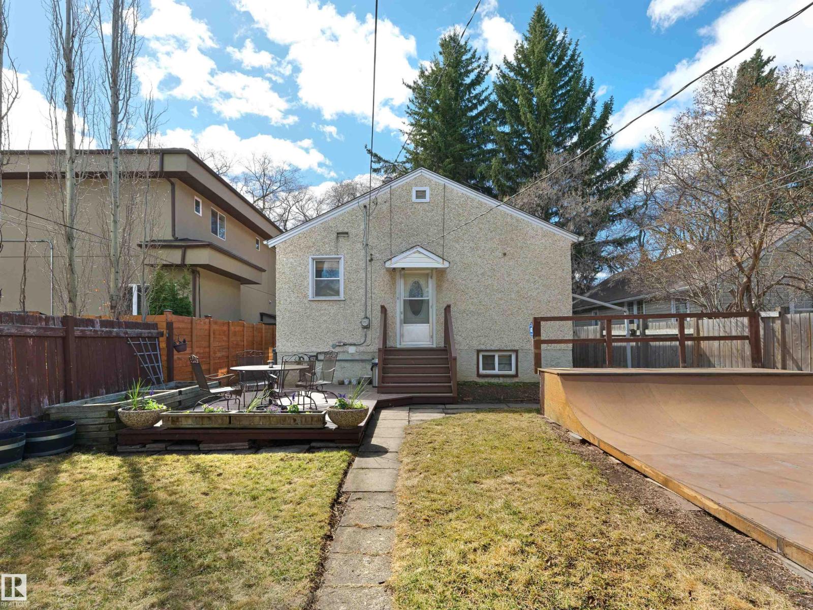 9808 90 Av Nw, Edmonton, Alberta  T6E 2T1 - Photo 36 - E4486045