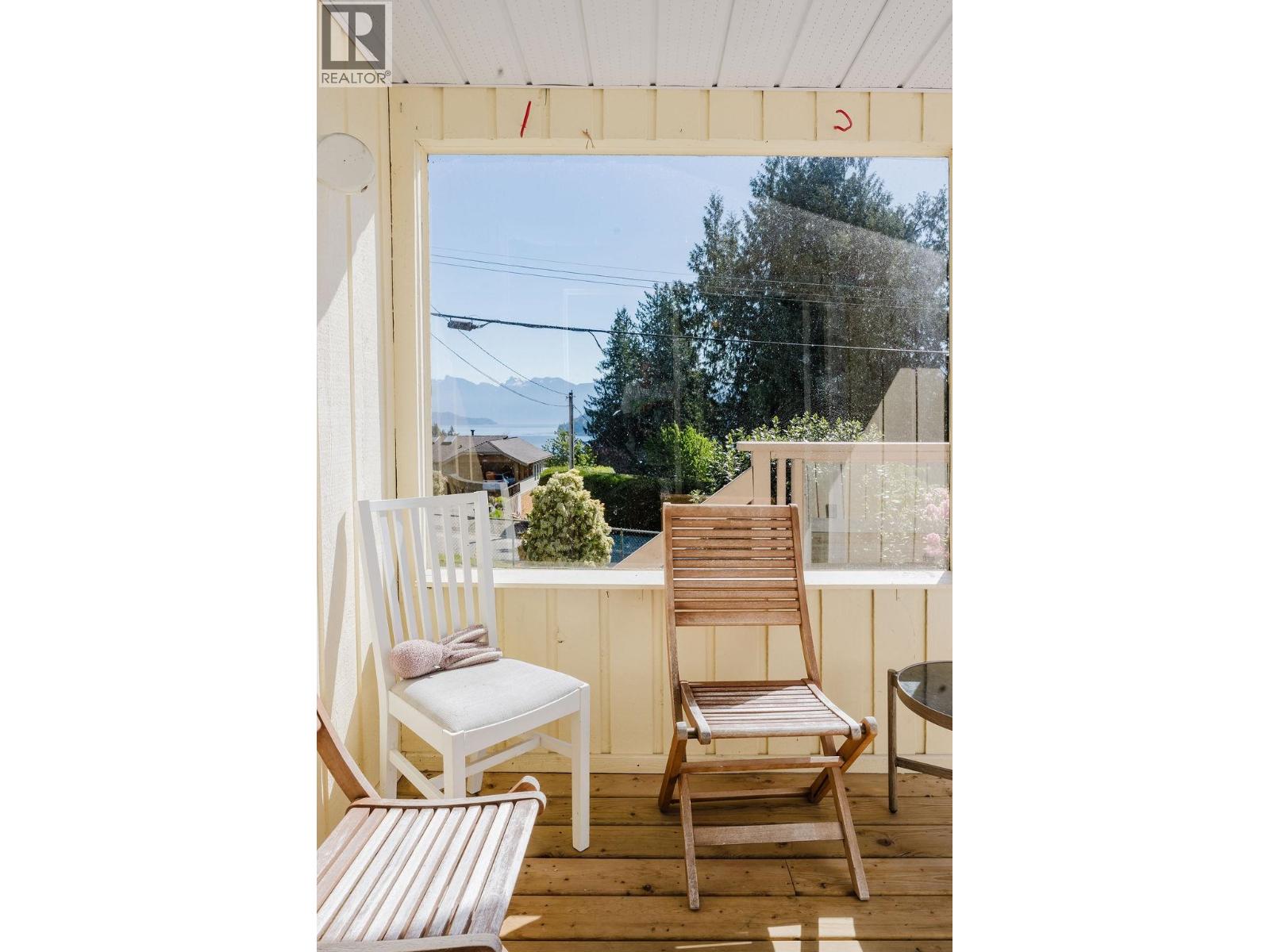 606 Martin Road, Gibsons, British Columbia  V0N 1V9 - Photo 14 - R3120390