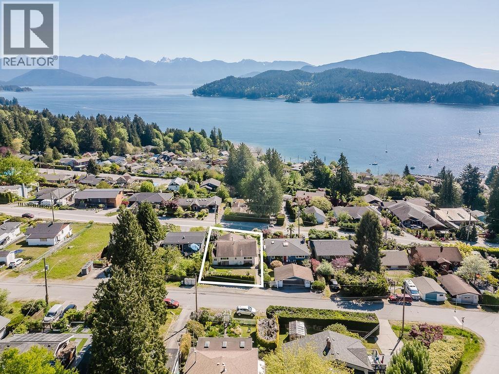 606 Martin Road, Gibsons, British Columbia  V0N 1V9 - Photo 40 - R3120390