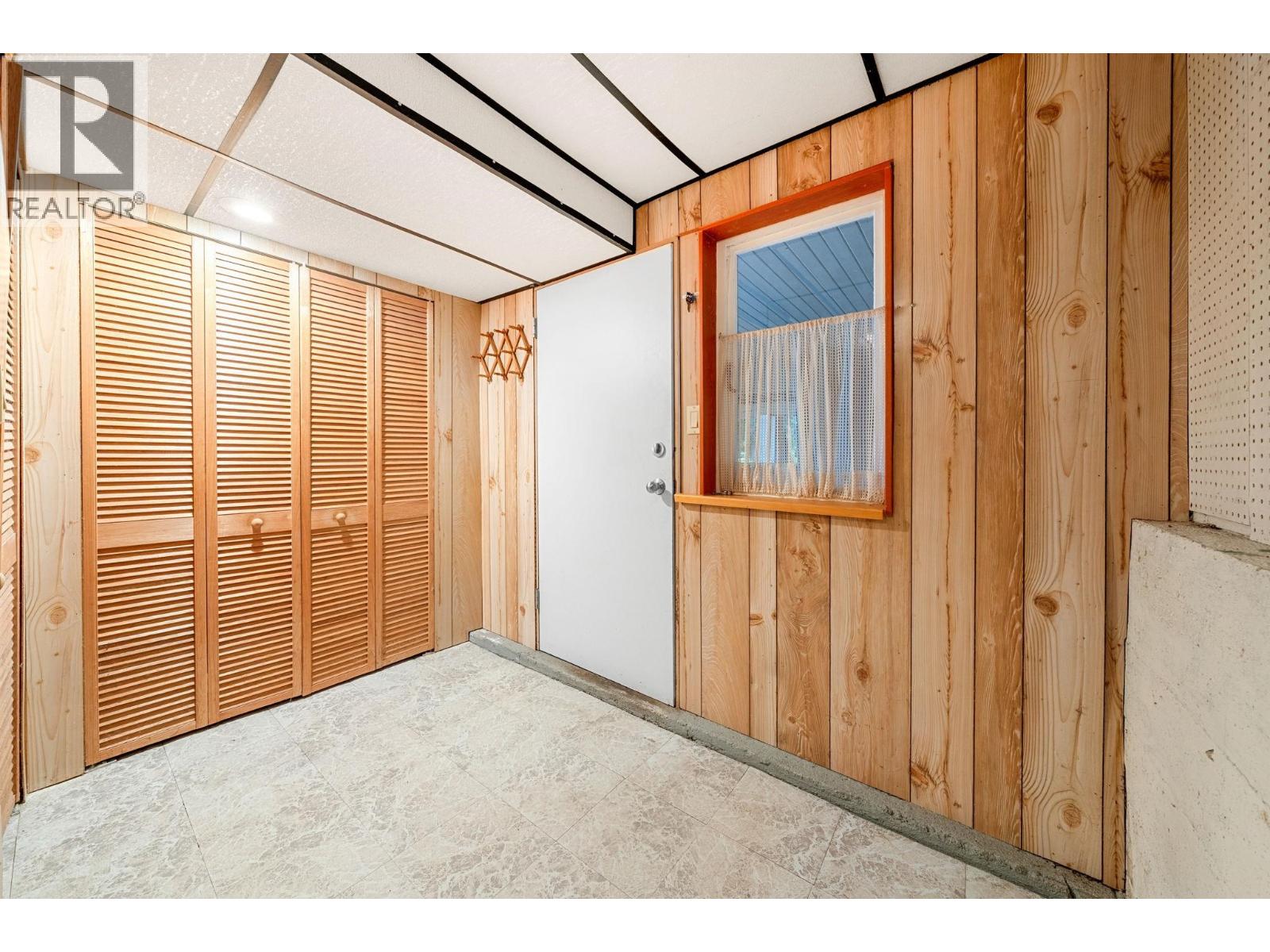 234 Rondoval Crescent, North Vancouver, British Columbia  V7N 2W7 - Photo 32 - R3120423