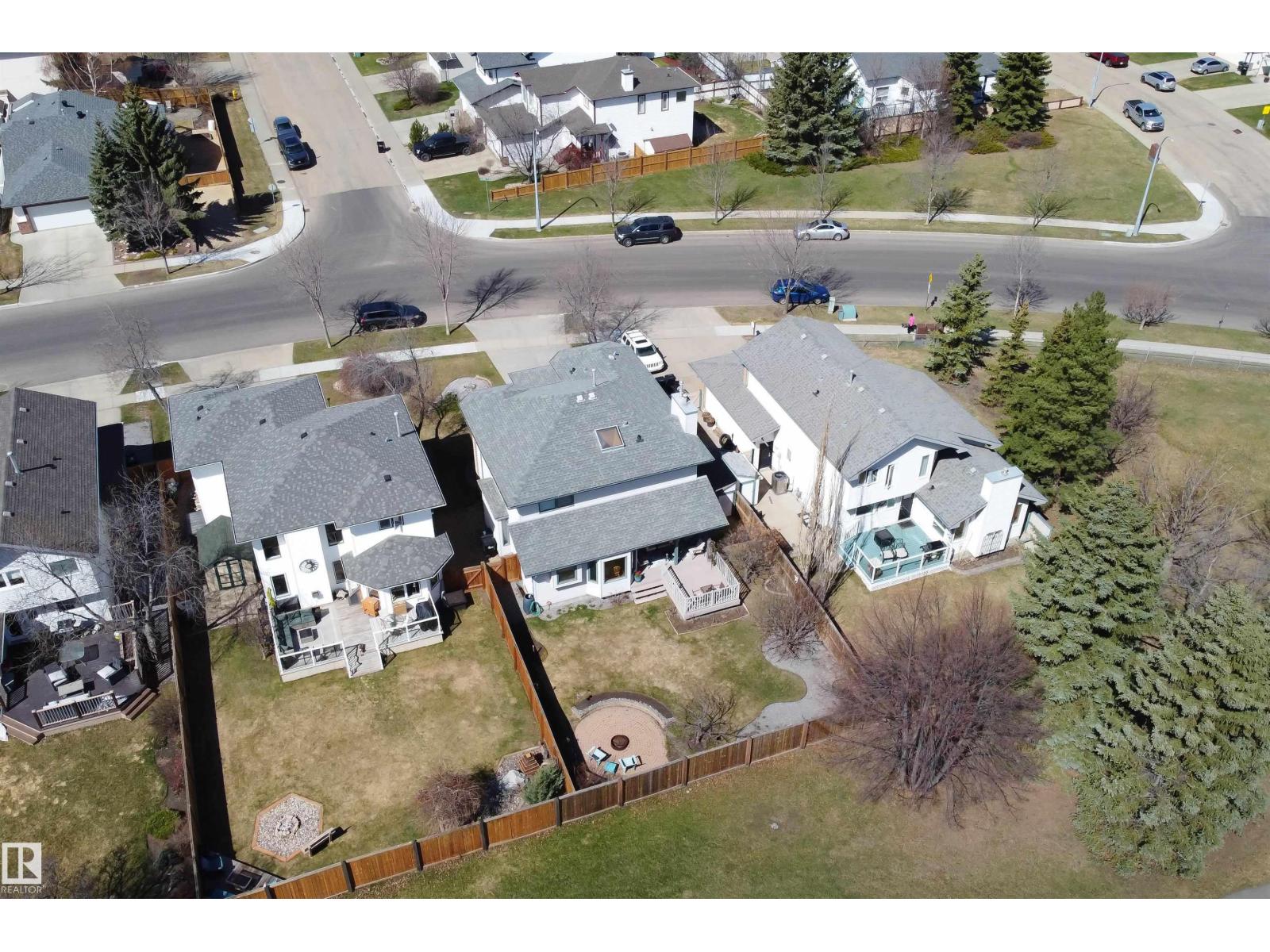 687 Meadowview Dr, Sherwood Park, Alberta  T8H 1W4 - Photo 2 - E4486049
