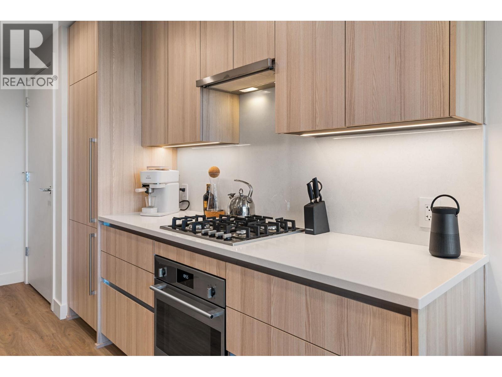 238 Leon Avenue Unit# 1805, Kelowna, British Columbia  V1Y 0N6 - Photo 4 - 10386235