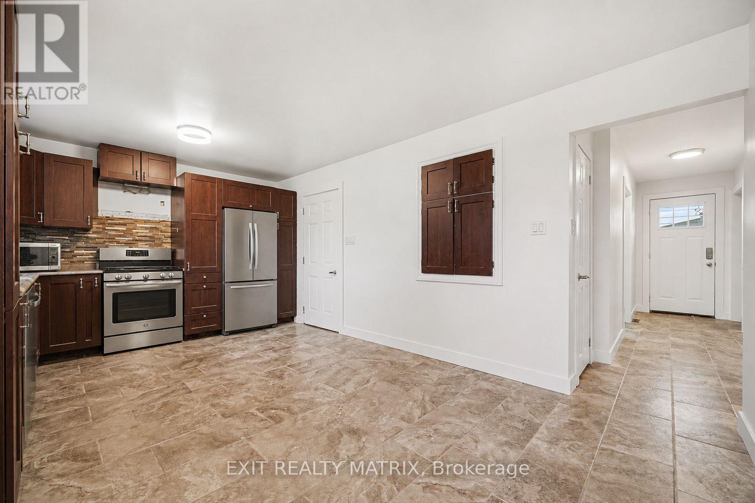 1740 Saint-Laurent Street, Clarence-Rockland, Ontario  K4K 1C2 - Photo 8 - X13058232
