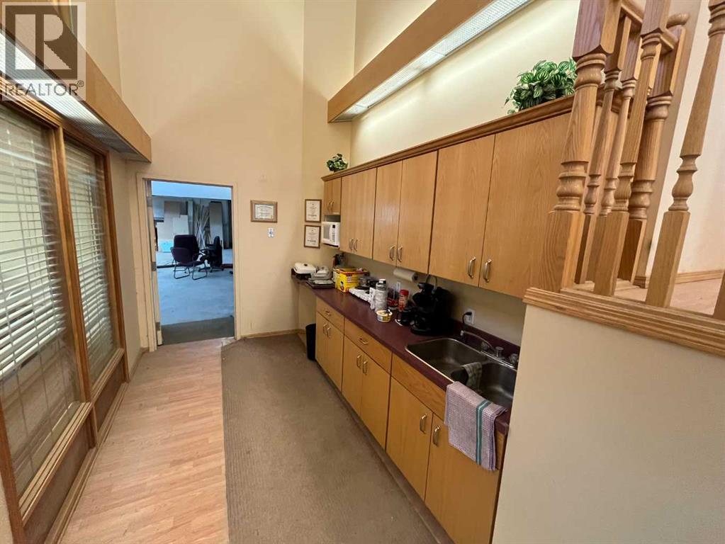 9608 96 Street, Peace River, Alberta  T8S 1S4 - Photo 6 - A2269387