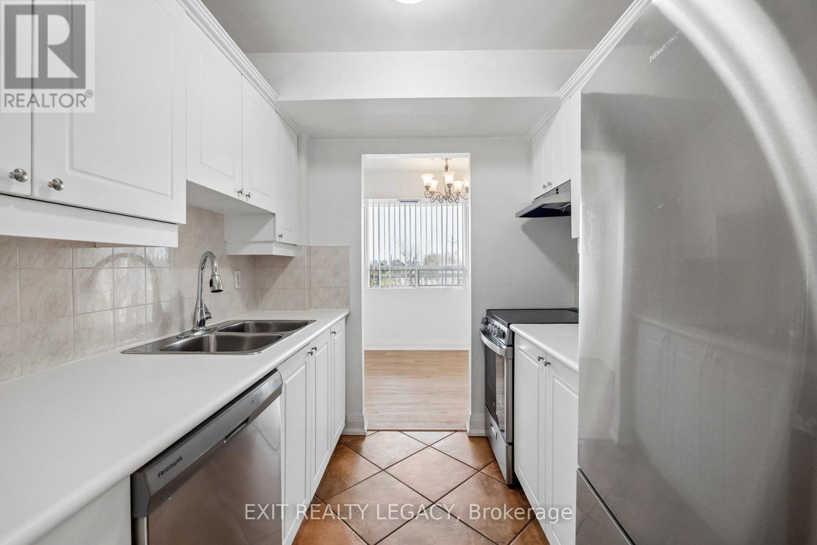 304 - 555 Wilson Hts Boulevard, Toronto, Ontario  M3H 6B5 - Photo 10 - C13092646