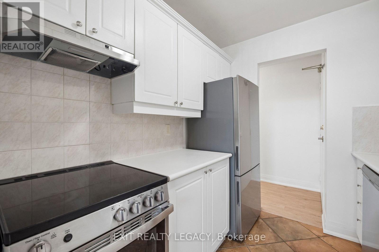 304 - 555 Wilson Hts Boulevard, Toronto, Ontario  M3H 6B5 - Photo 13 - C13092646