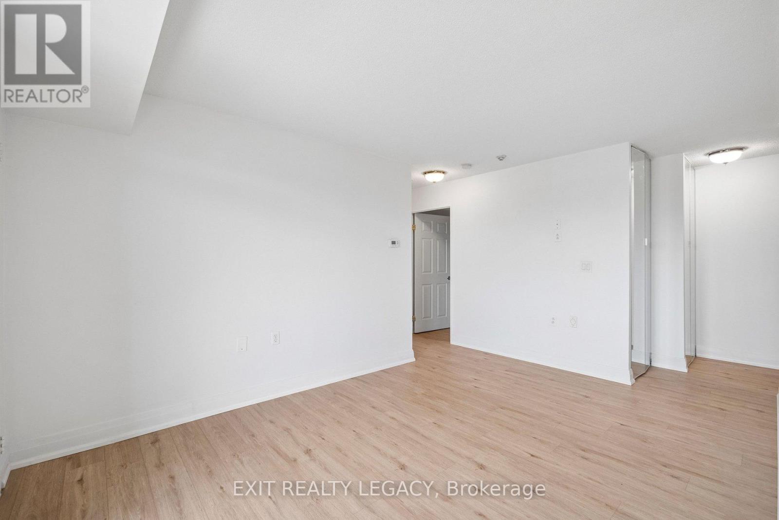 304 - 555 Wilson Hts Boulevard, Toronto, Ontario  M3H 6B5 - Photo 20 - C13092646