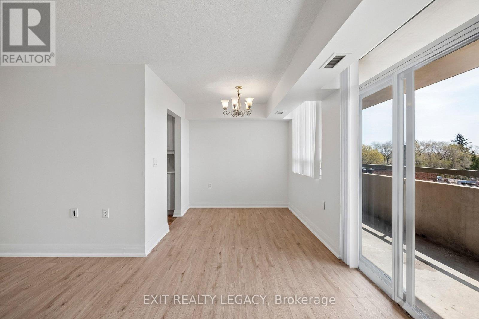 304 - 555 Wilson Hts Boulevard, Toronto, Ontario  M3H 6B5 - Photo 22 - C13092646