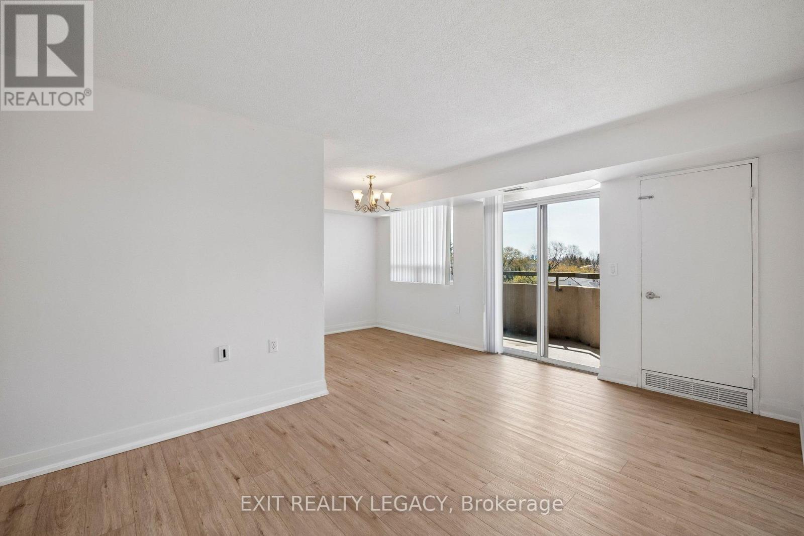 304 - 555 Wilson Hts Boulevard, Toronto, Ontario  M3H 6B5 - Photo 23 - C13092646