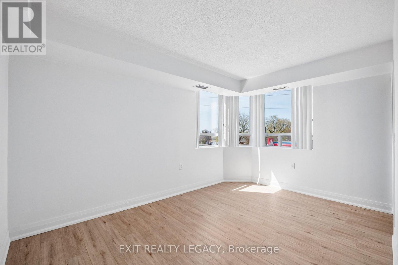 304 - 555 Wilson Hts Boulevard, Toronto, Ontario  M3H 6B5 - Photo 27 - C13092646