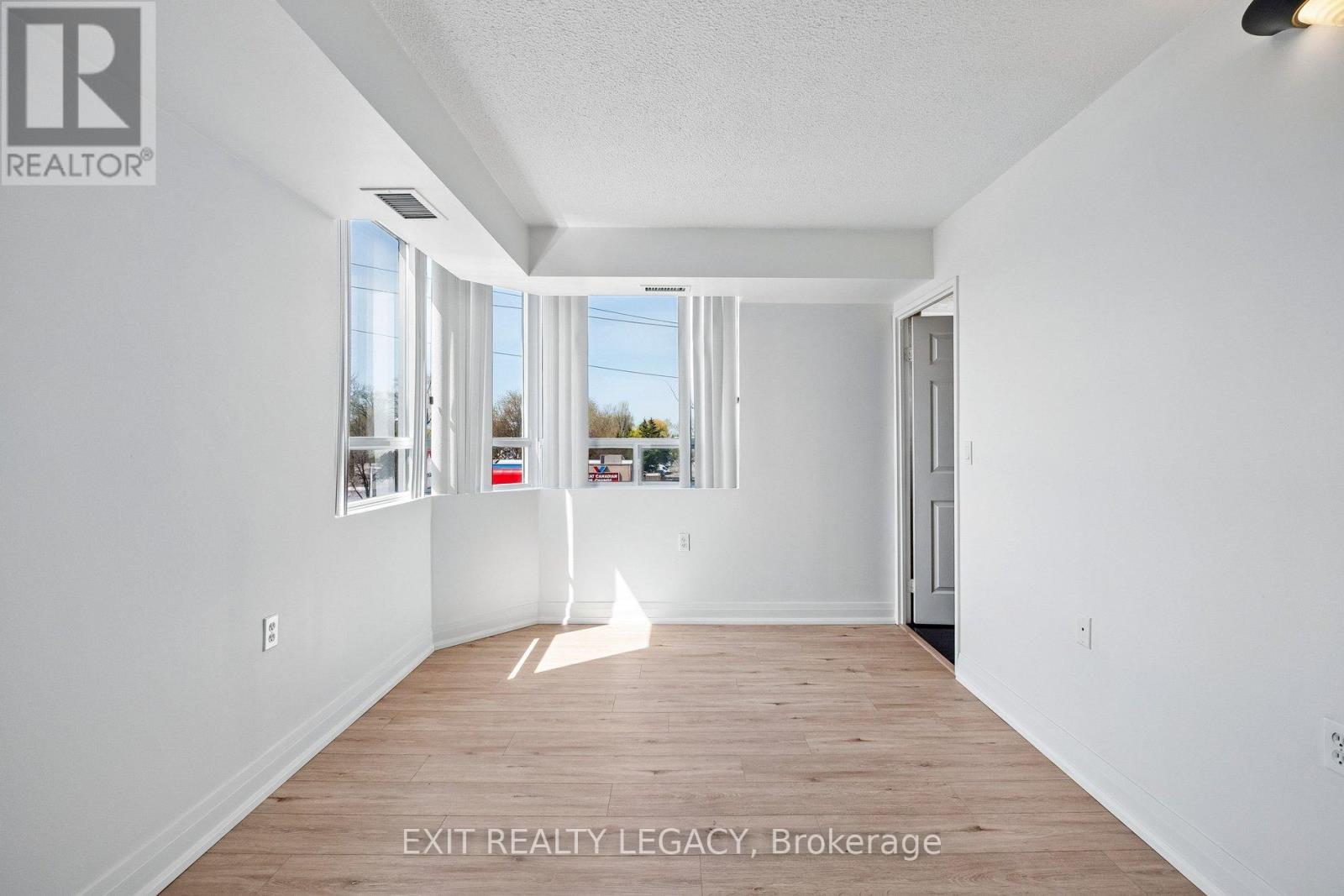 304 - 555 Wilson Hts Boulevard, Toronto, Ontario  M3H 6B5 - Photo 28 - C13092646