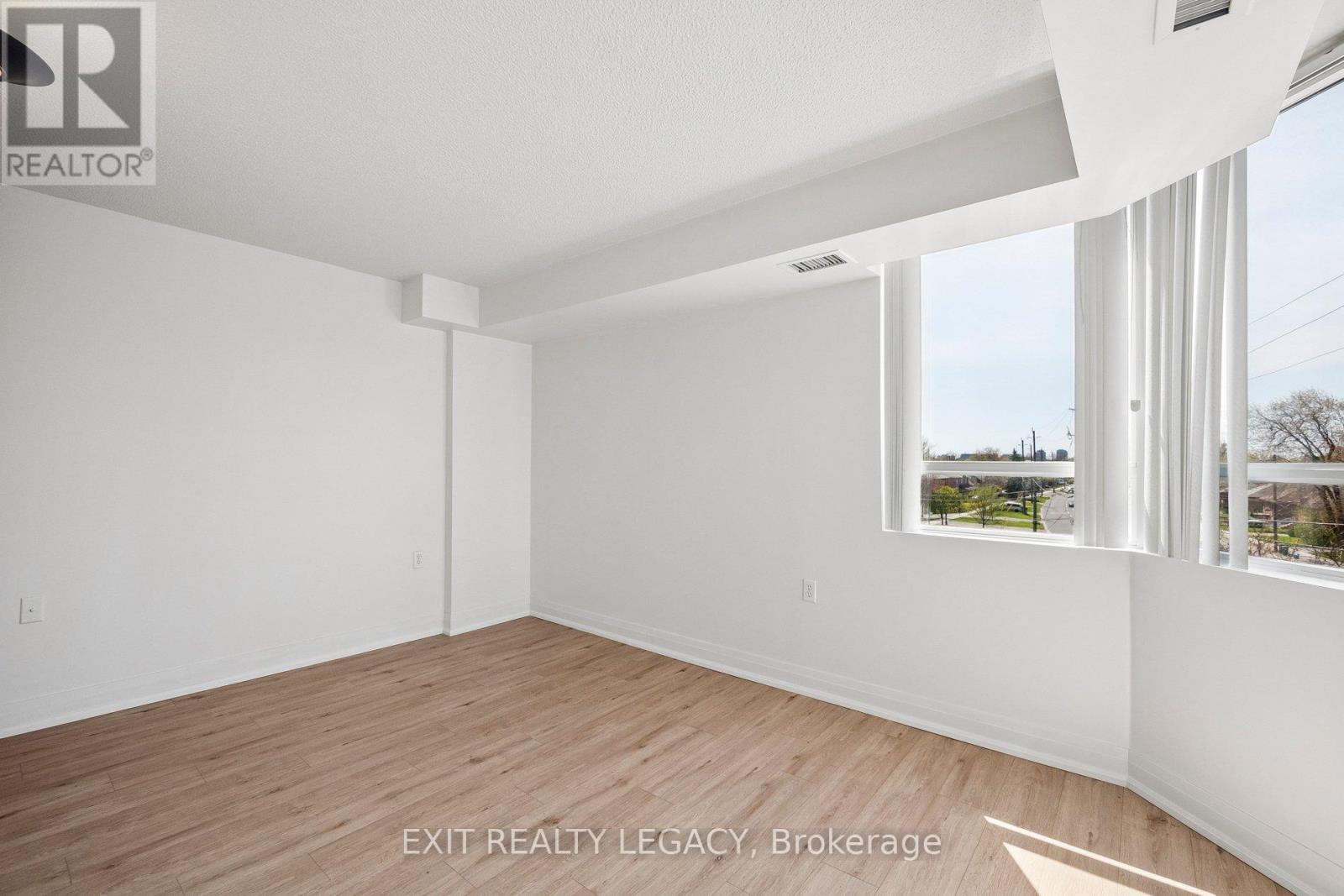 304 - 555 Wilson Hts Boulevard, Toronto, Ontario  M3H 6B5 - Photo 31 - C13092646