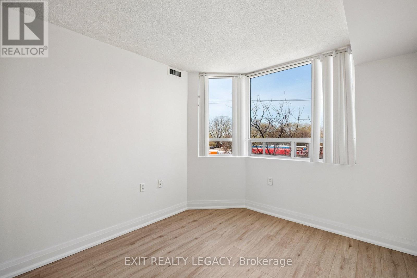 304 - 555 Wilson Hts Boulevard, Toronto, Ontario  M3H 6B5 - Photo 35 - C13092646