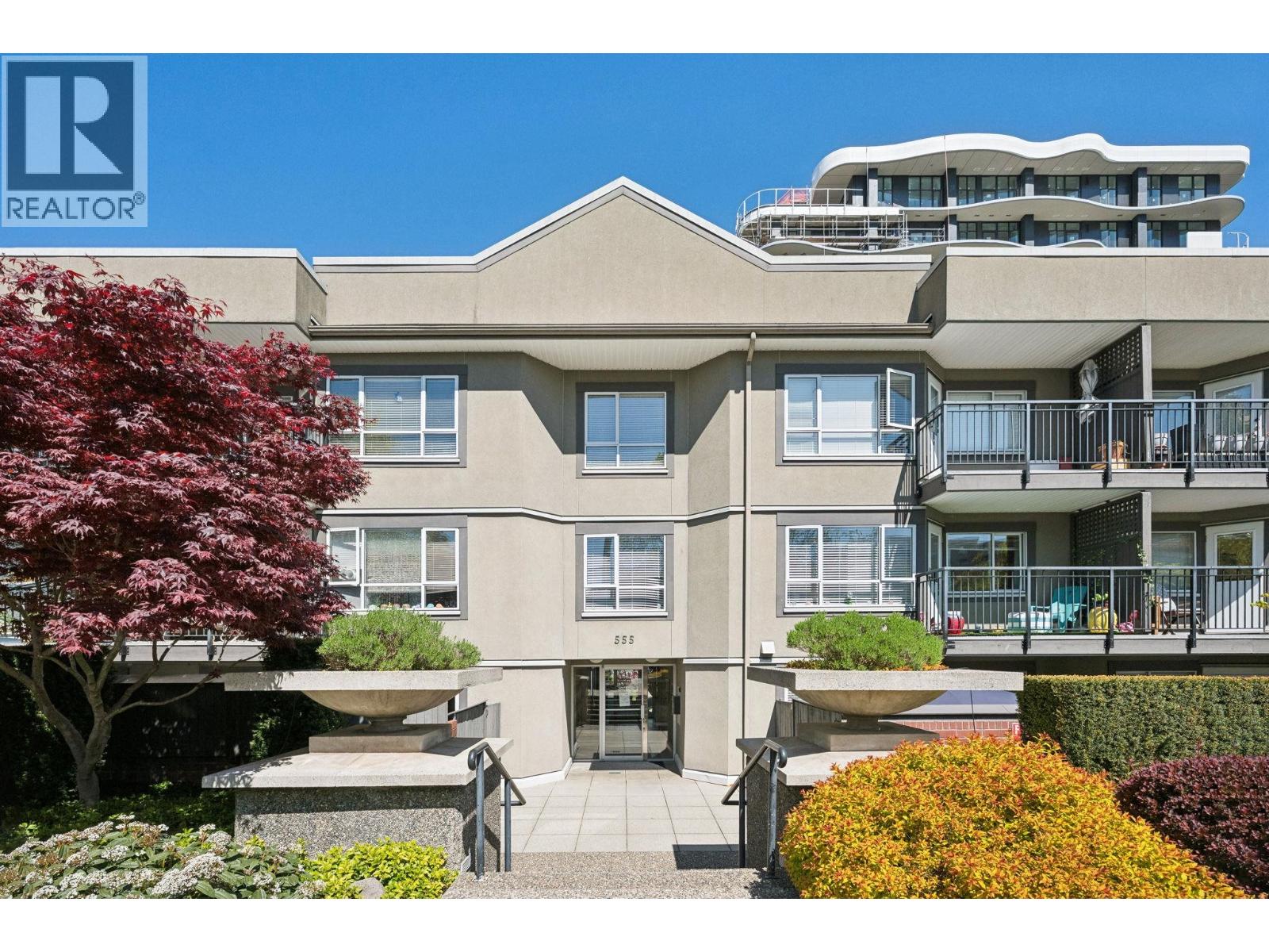302 555 W 14th Avenue, Vancouver, British Columbia  V5Z 4G8 - Photo 3 - R3120221