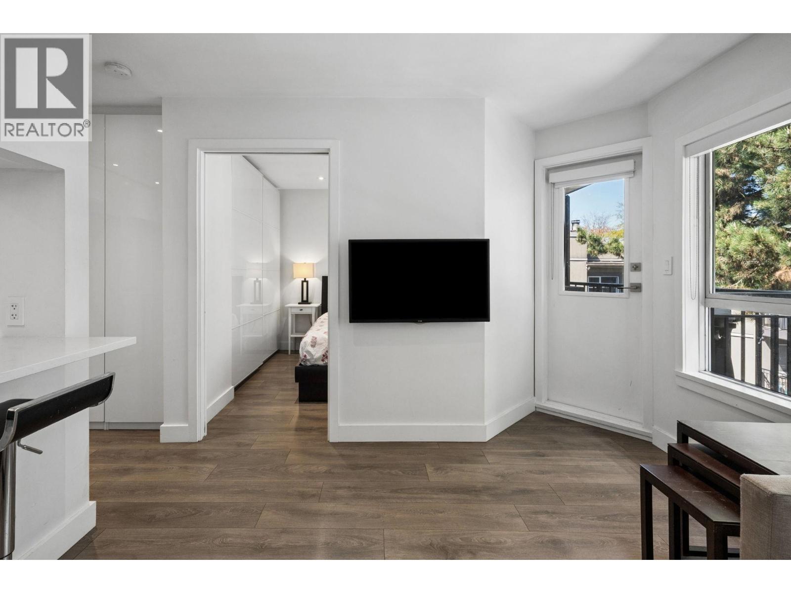 302 555 W 14th Avenue, Vancouver, British Columbia  V5Z 4G8 - Photo 5 - R3120221