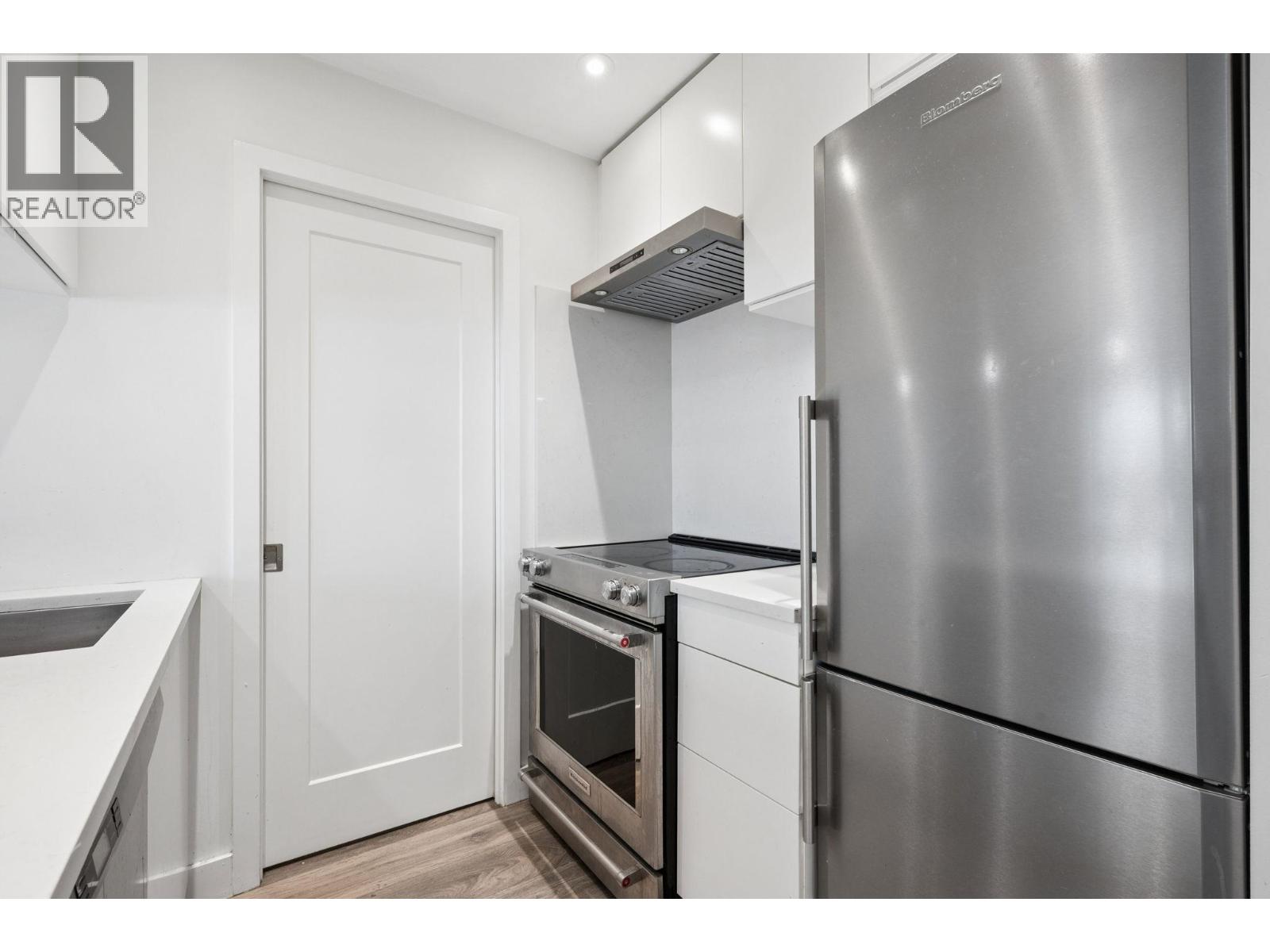 302 555 W 14th Avenue, Vancouver, British Columbia  V5Z 4G8 - Photo 9 - R3120221
