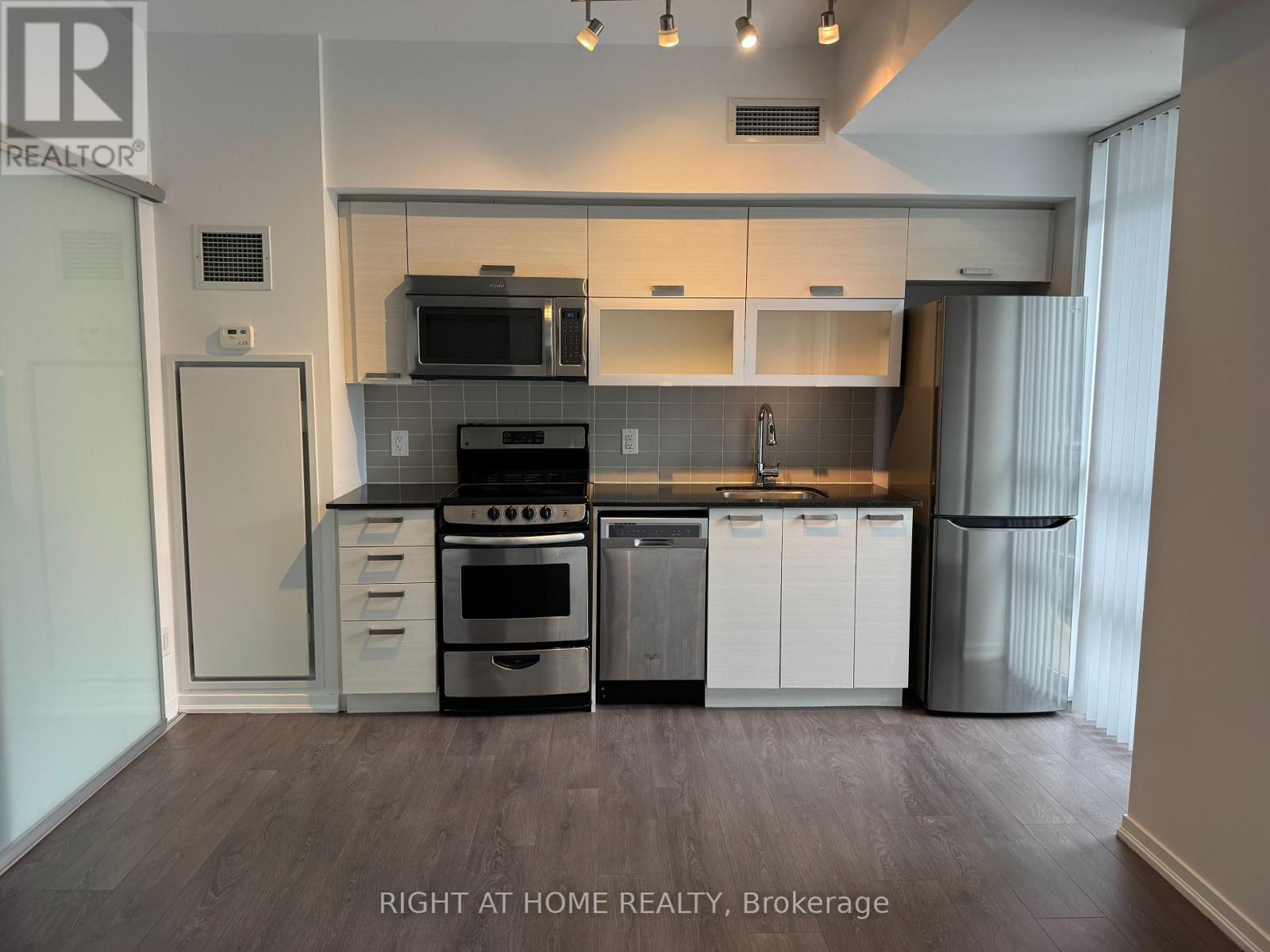 1227 - 68 Abell Street, Toronto, Ontario  M6J 0B1 - Photo 2 - C13092730