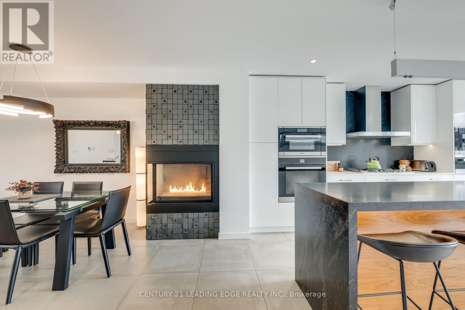 81 Dagmar Avenue, Toronto, Ontario  M4M 1V9 - Photo 10 - E13092684