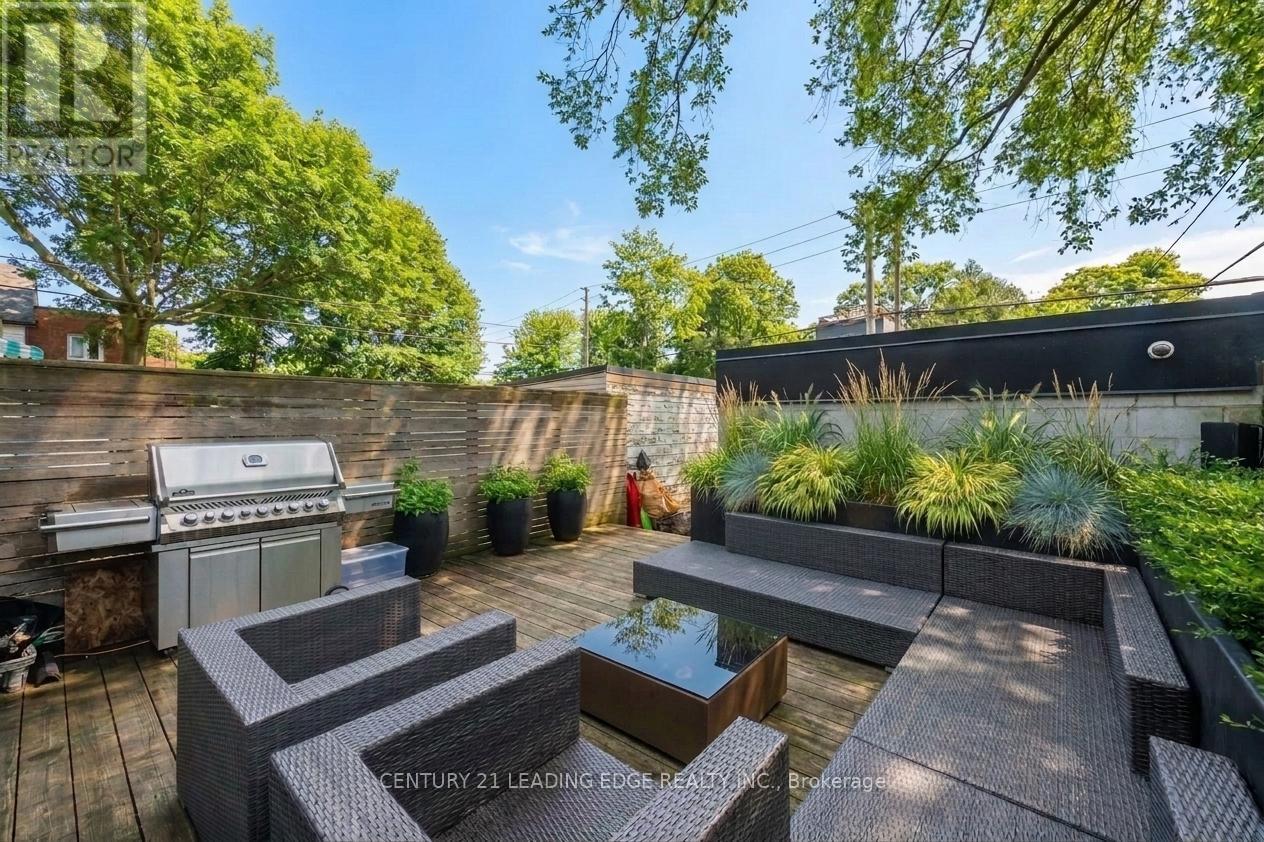 81 Dagmar Avenue, Toronto, Ontario  M4M 1V9 - Photo 18 - E13092684