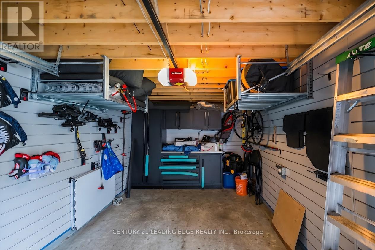 81 Dagmar Avenue, Toronto, Ontario  M4M 1V9 - Photo 21 - E13092684