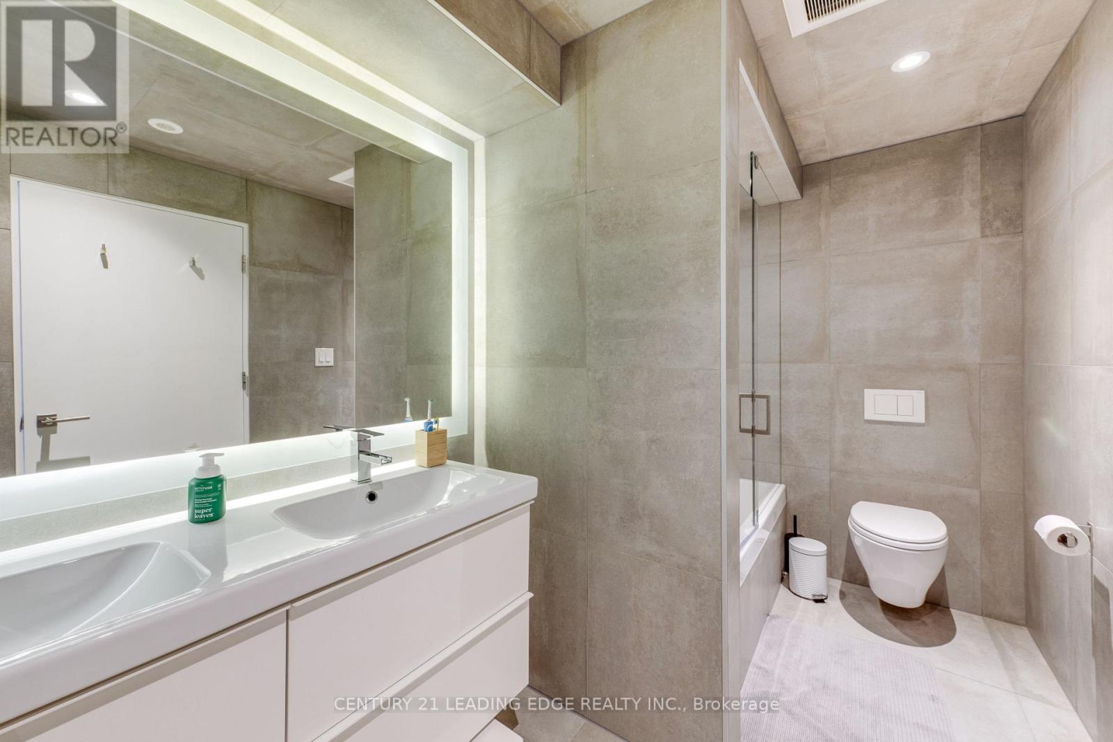 81 Dagmar Avenue, Toronto, Ontario  M4M 1V9 - Photo 27 - E13092684