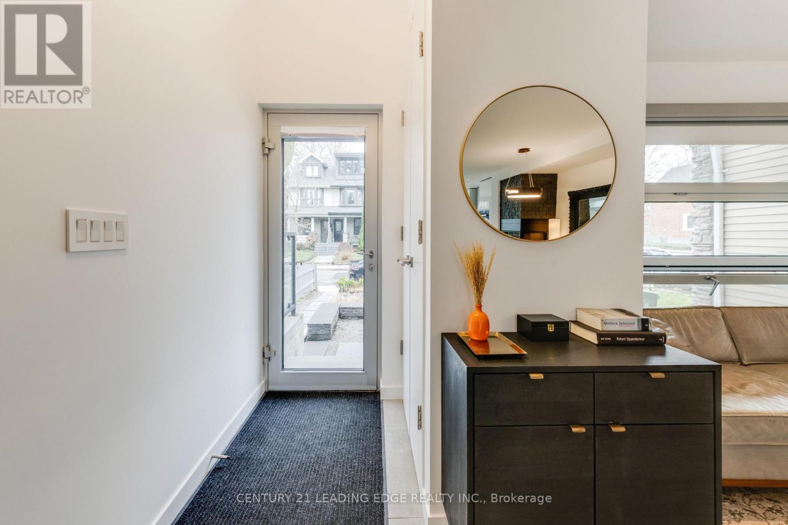 81 Dagmar Avenue, Toronto, Ontario  M4M 1V9 - Photo 3 - E13092684