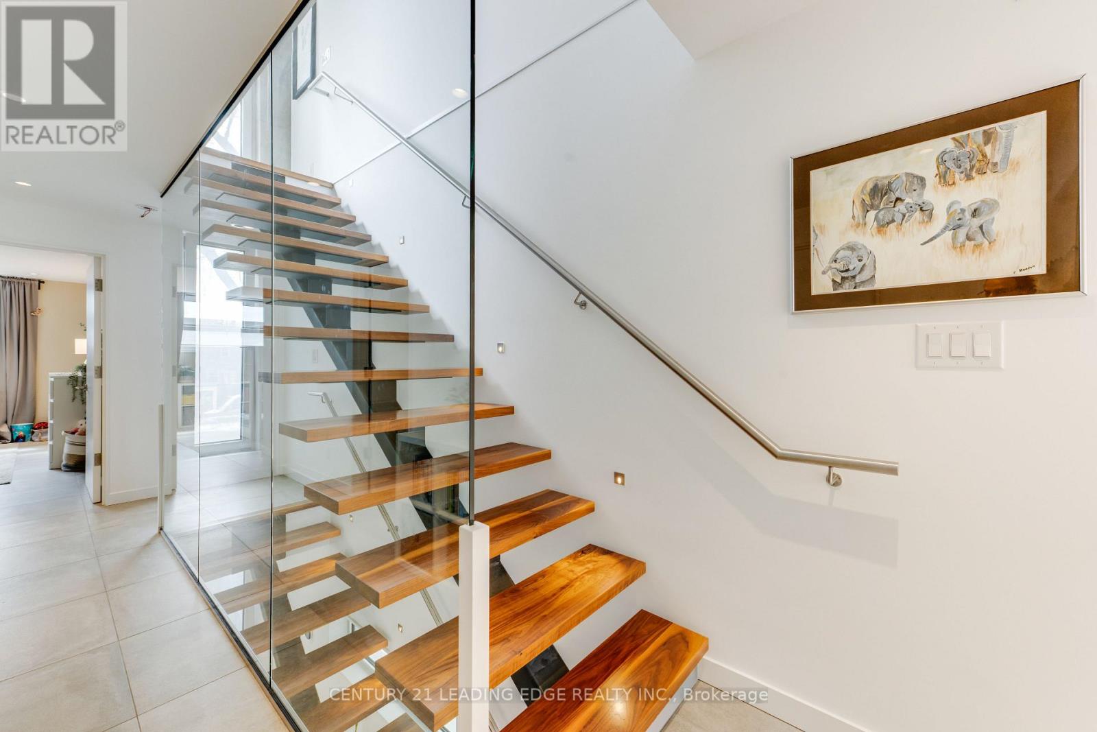 81 Dagmar Avenue, Toronto, Ontario  M4M 1V9 - Photo 33 - E13092684