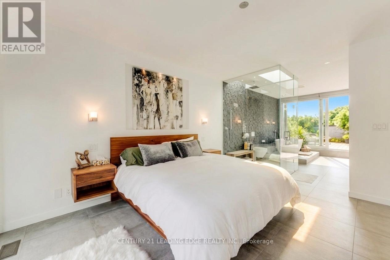 81 Dagmar Avenue, Toronto, Ontario  M4M 1V9 - Photo 43 - E13092684