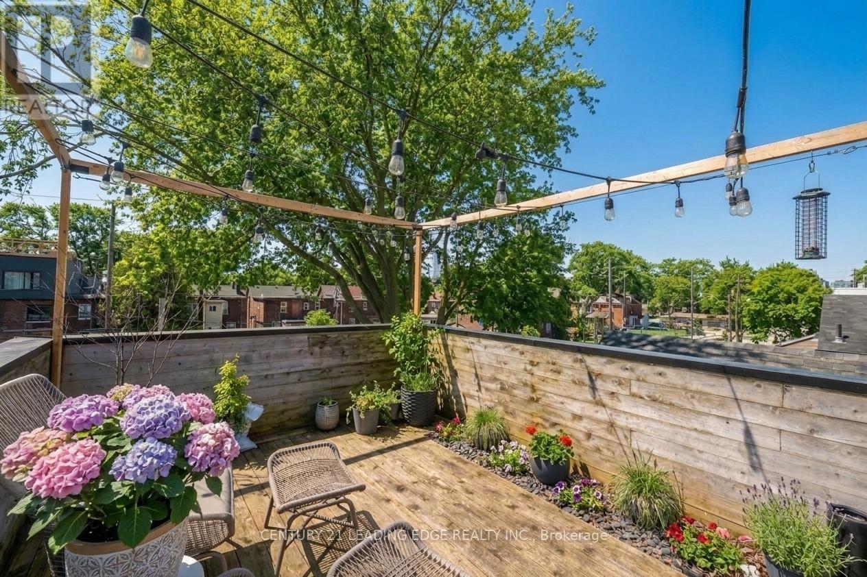 81 Dagmar Avenue, Toronto, Ontario  M4M 1V9 - Photo 44 - E13092684