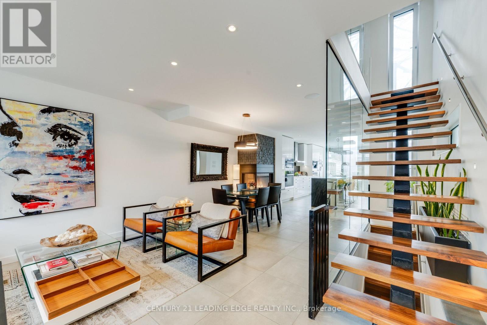 81 Dagmar Avenue, Toronto, Ontario  M4M 1V9 - Photo 5 - E13092684