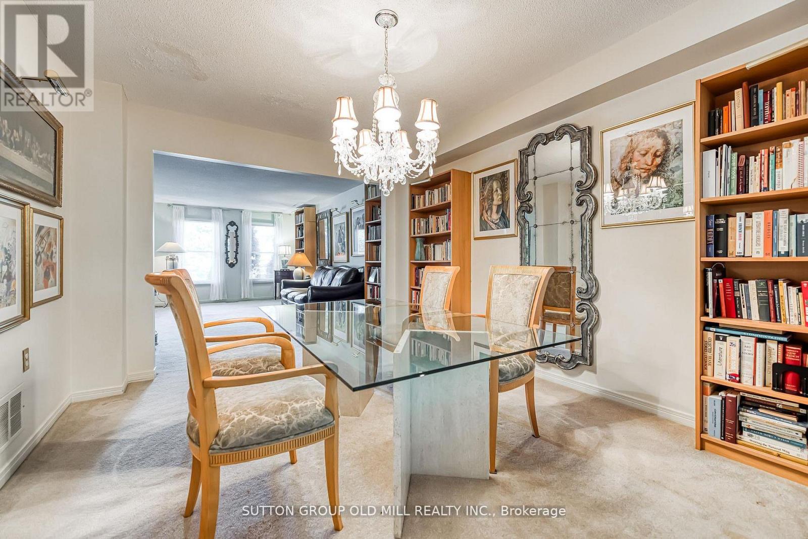267 Aurora Heights Drive, Aurora, Ontario  L4G 5C3 - Photo 3 - N13092698
