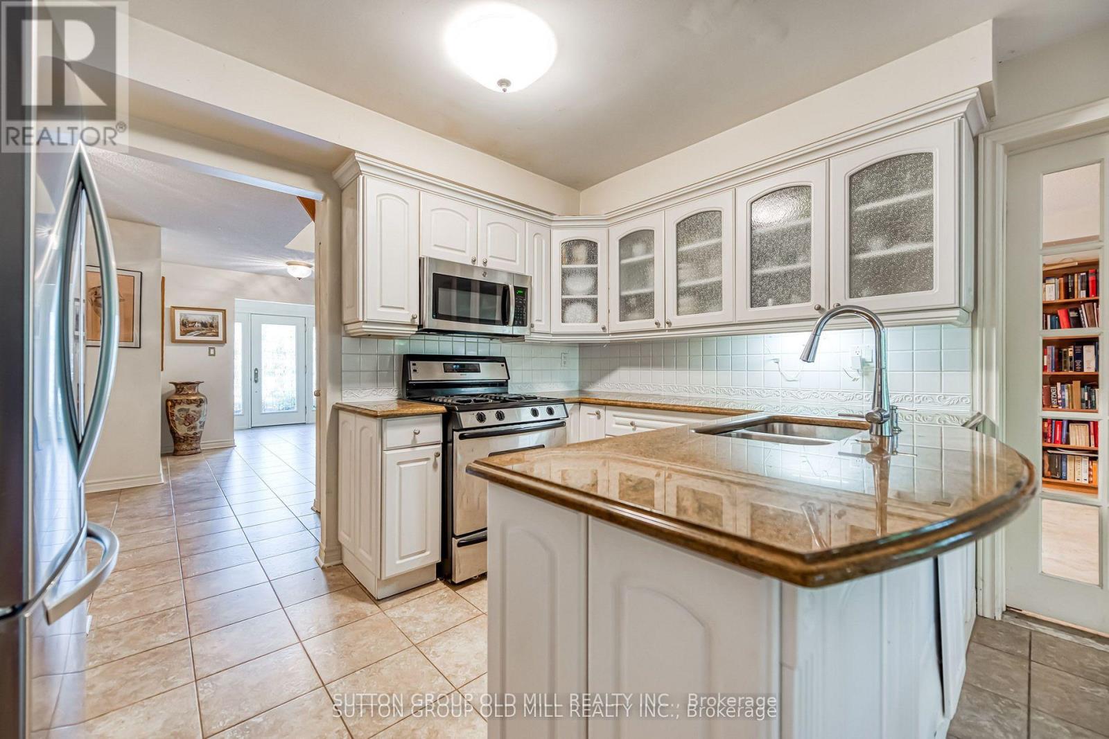 267 Aurora Heights Drive, Aurora, Ontario  L4G 5C3 - Photo 8 - N13092698