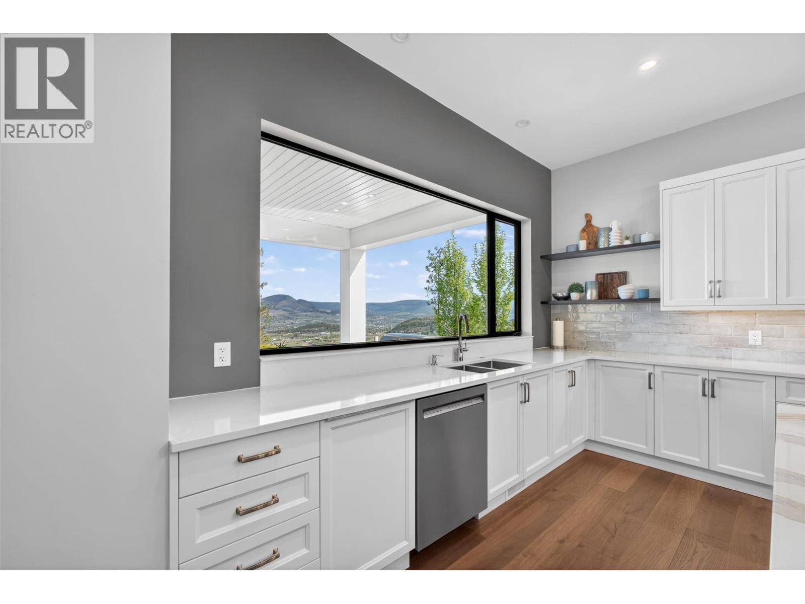 266 Summer Wood Drive, Kelowna, British Columbia  V1V 0C9 - Photo 9 - 10384635