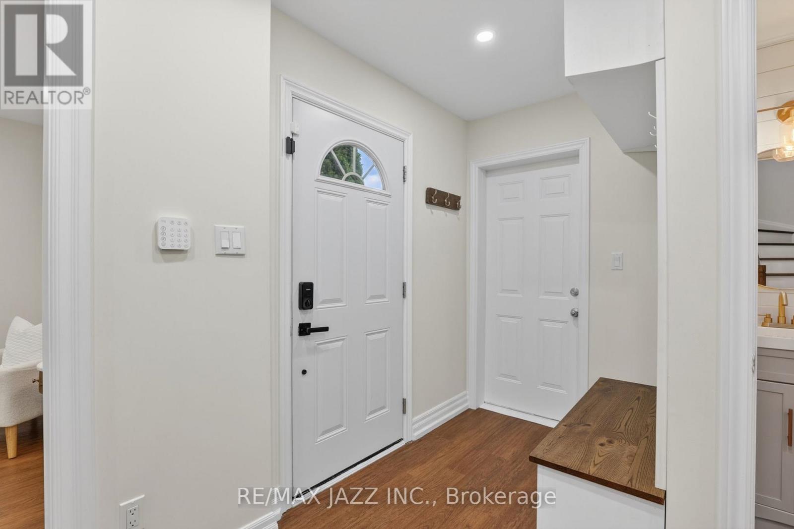 67 Mcknight Crescent, New Tecumseth (Tottenham), Ontario  L0G 1W0 - Photo 4 - N13092790