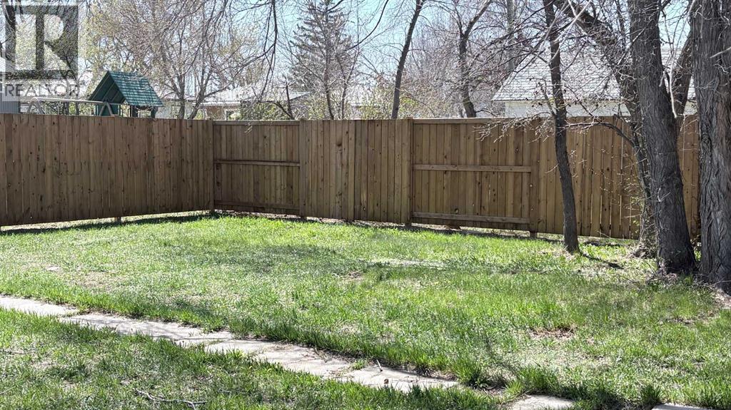 317 2 Avenue E, Bow Island, Alberta  T0K 0G0 - Photo 18 - A2290377