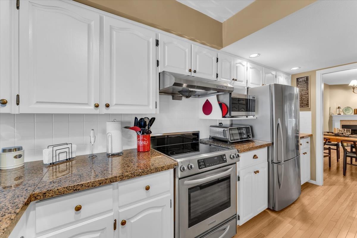 25 10045 154 Street, Surrey, British Columbia  V3R 4J5 - Photo 4 - R3103637