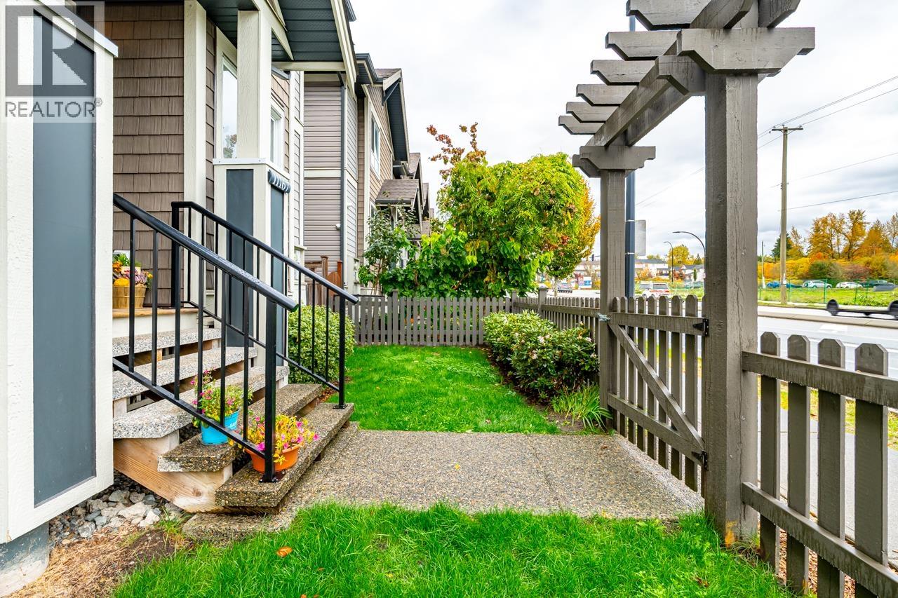 11167 240th Street, Maple Ridge, British Columbia  V2W 0H7 - Photo 2 - R3096173