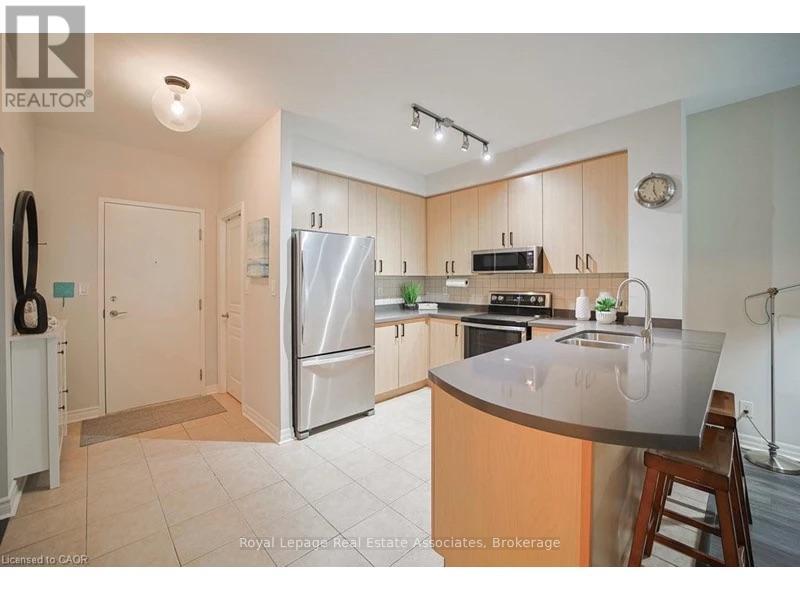 107 - 80 Port Street E, Mississauga, Ontario  L5G 4V6 - Photo 10 - W13092658