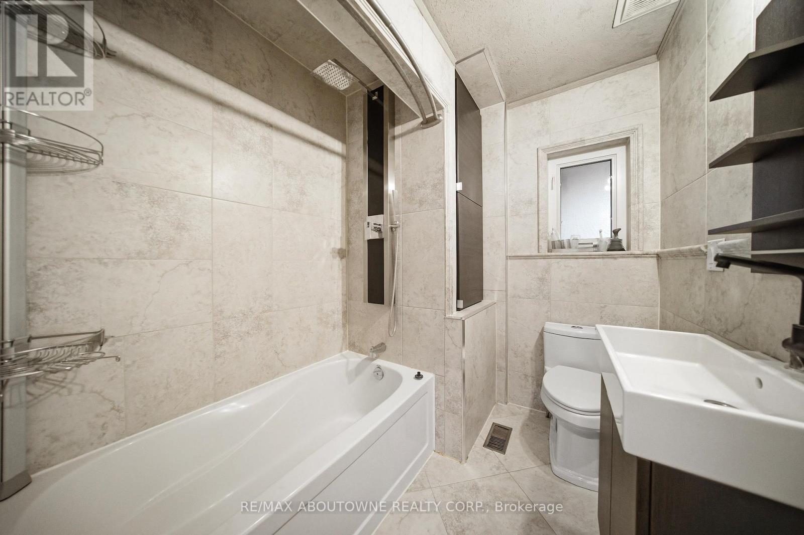 1403 Selkirk Avenue, Oakville, Ontario  L6L 2V5 - Photo 12 - W13092672