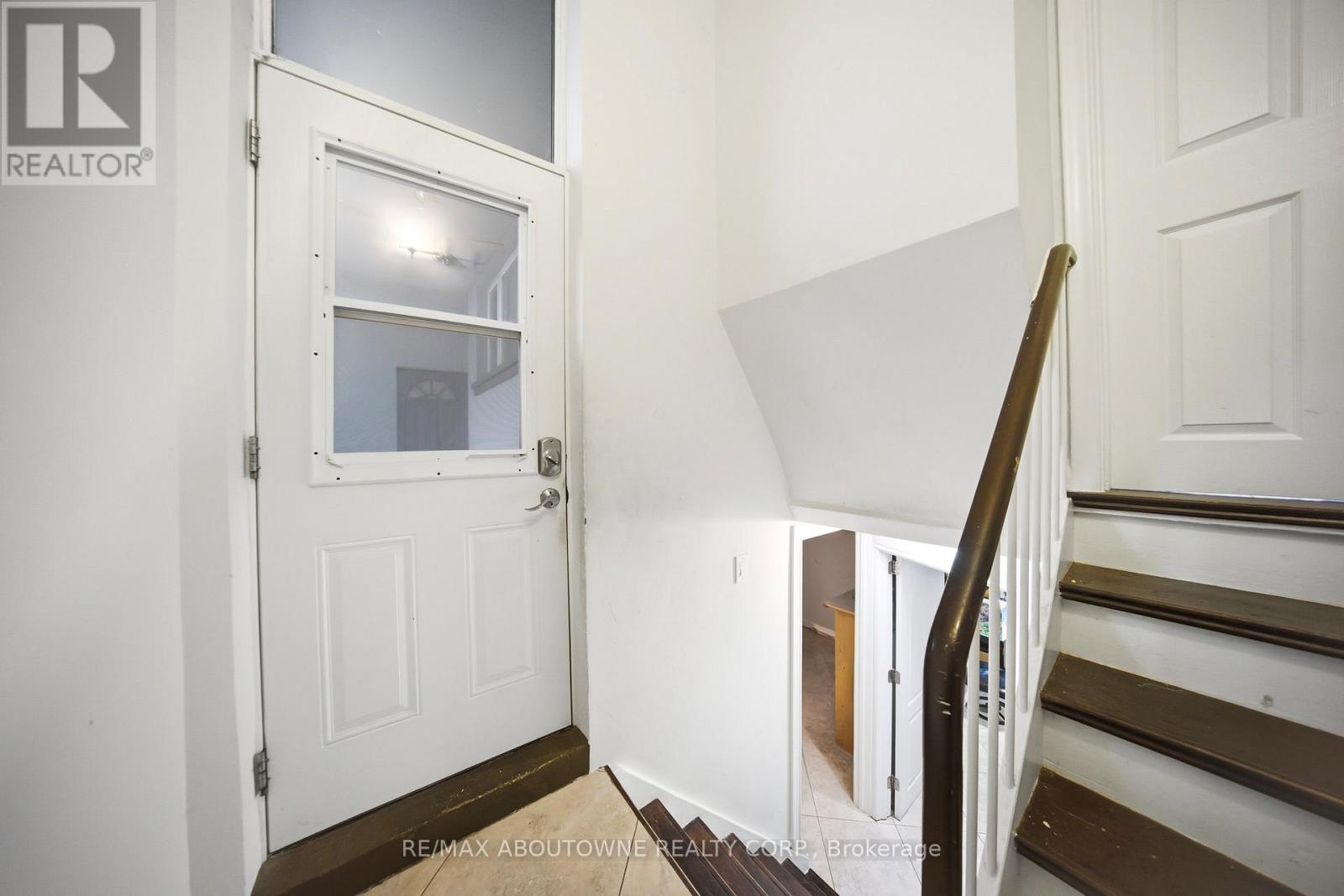 1403 Selkirk Avenue, Oakville, Ontario  L6L 2V5 - Photo 13 - W13092672