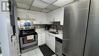 910 - 145 Hillcrest Avenue, Mississauga, Ontario  L5B 3Z1 - Photo 4 - W13092694
