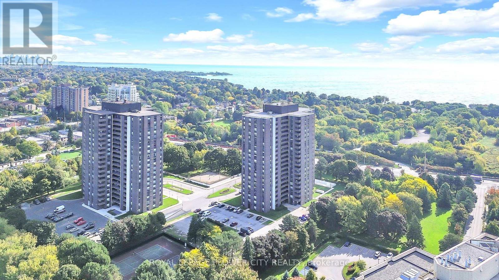 305 - 1535 Lakeshore Road E, Mississauga, Ontario  L5E 3E2 - Photo 2 - W13092740