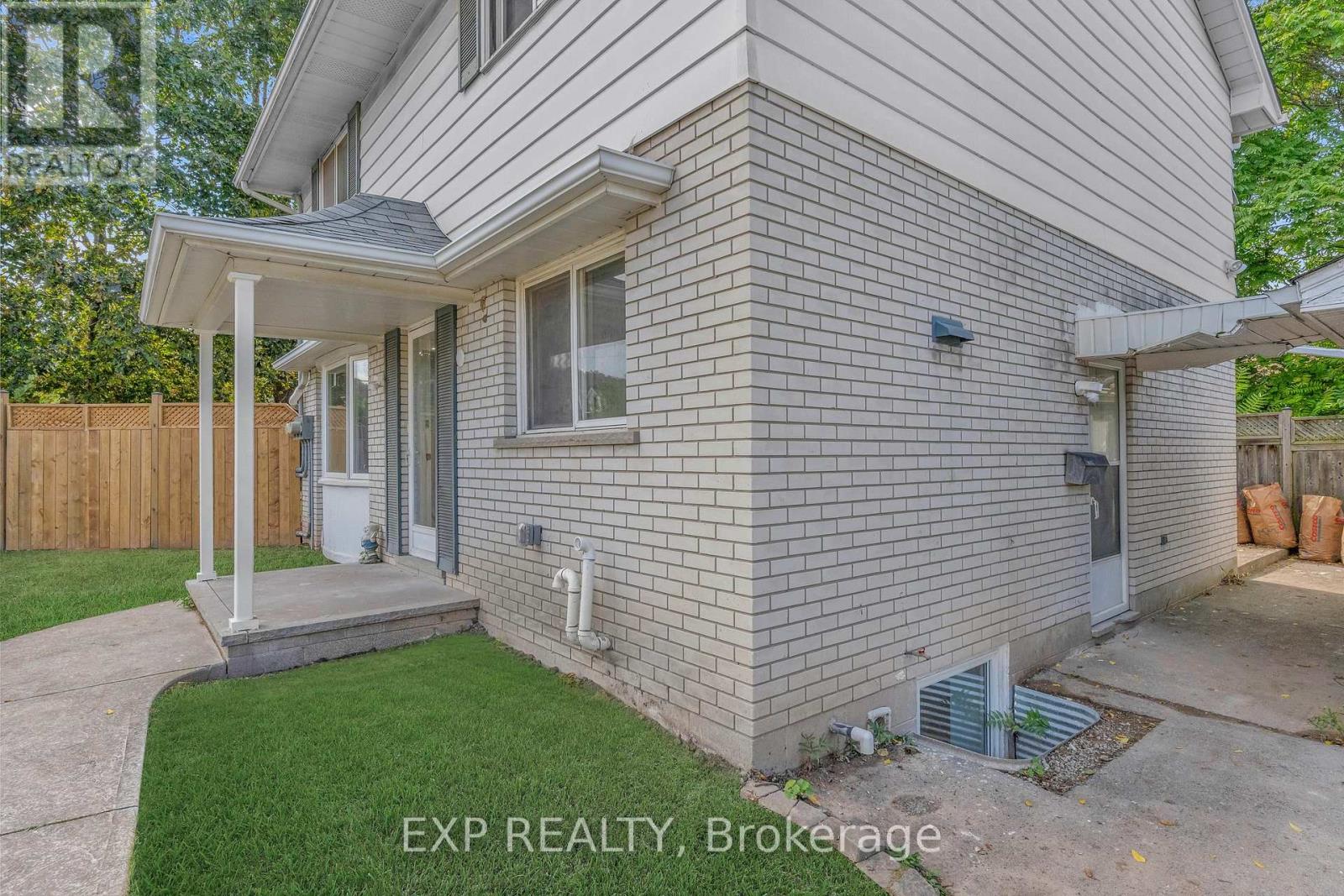 113 Green Road, Hamilton, Ontario  L8G 3W9 - Photo 15 - X13092662