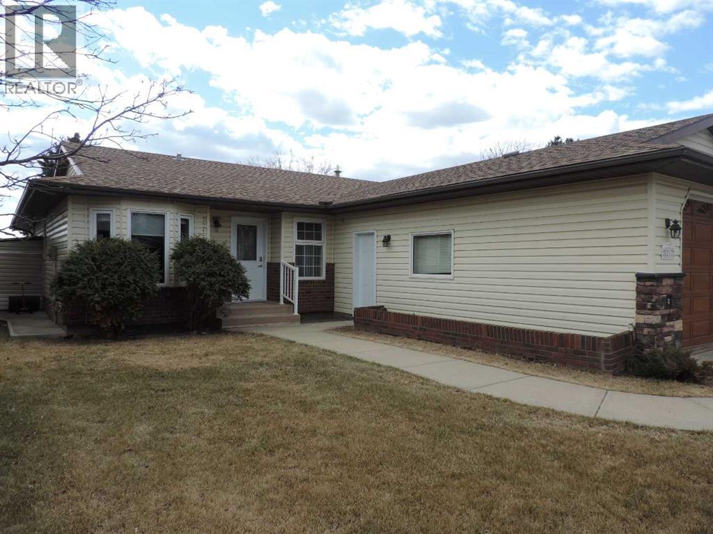 5217 46 Avenue, Rimbey, Alberta  T0C 2J0 - Photo 3 - A2276142